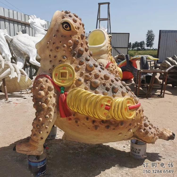 金蟾雕塑 彩繪動(dòng)物擺件 園林不銹鋼金蟾雕塑廠家