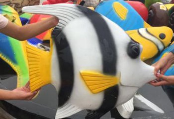 游樂(lè)場(chǎng)魚(yú)兒雕塑廠家 海洋賓館擺件 戶(hù)外卡通魚(yú)兒雕塑