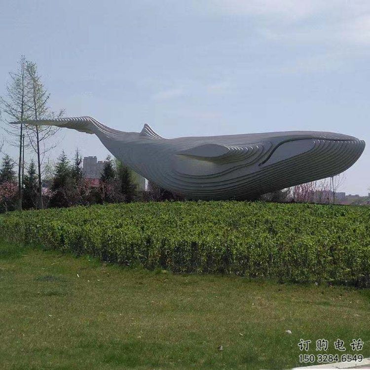 步行街金魚(yú)雕塑廠家 創(chuàng)意抽象擺件 戶外切面金魚(yú)雕塑