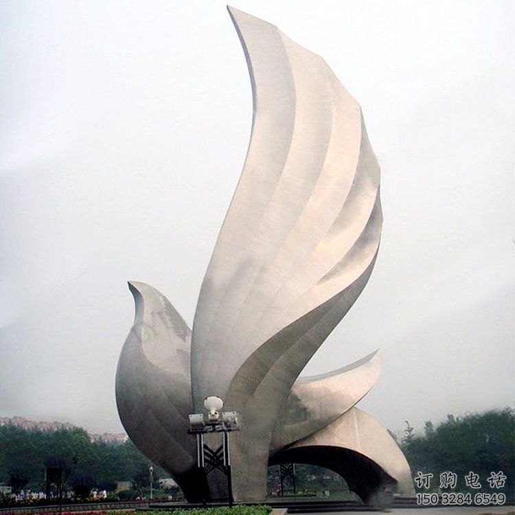 房地產(chǎn)飛鴿雕塑廠家 創(chuàng)意現(xiàn)代擺件 公園啞光飛鴿雕塑