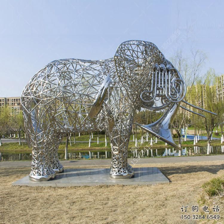 鏤空牛雕塑廠家 現(xiàn)代抽象擺件 草地切面牛雕塑