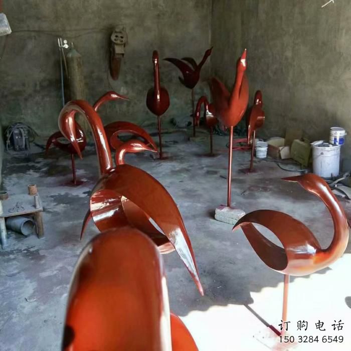 游樂(lè)場(chǎng)雀鳥雕塑廠家 抽象鏤空擺件 住宅小區(qū)烤漆雀鳥雕塑
