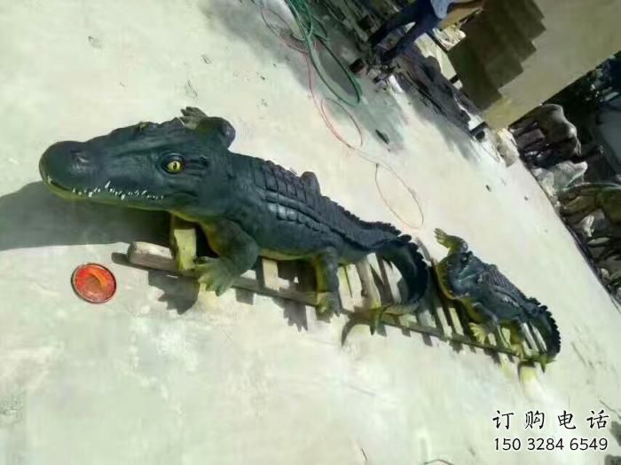 公園鱷魚雕塑廠家 中式彩繪小品 風(fēng)景區(qū)仿古鱷魚雕塑