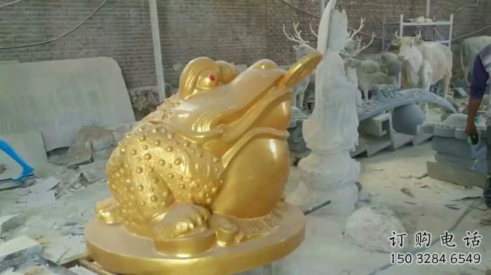 商業(yè)街金蟾雕塑廠家 大型抽象擺件 步行街異形金蟾雕塑
