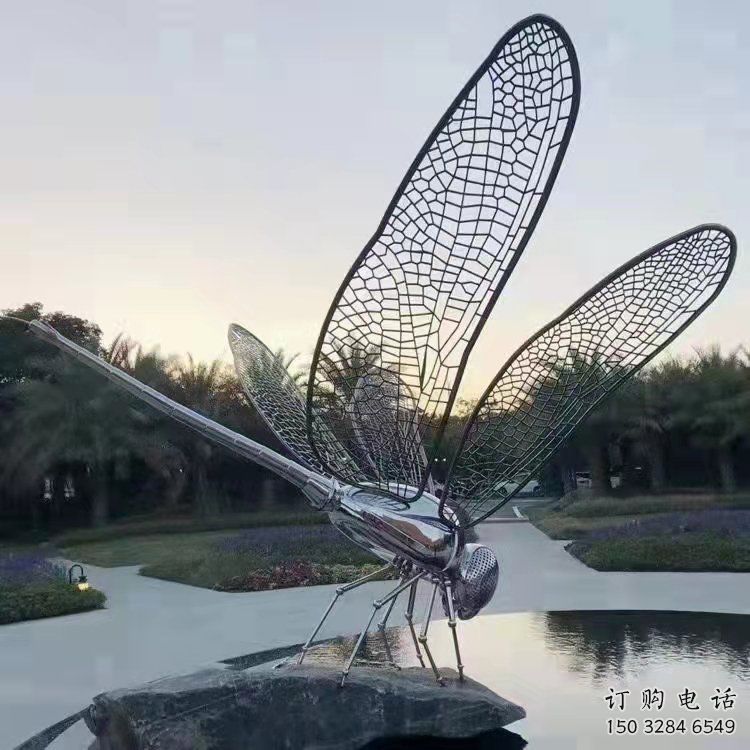 鏤空蜻蜓點(diǎn)水雕塑廠家 現(xiàn)代擺件 創(chuàng)意蜻蜓點(diǎn)水雕塑