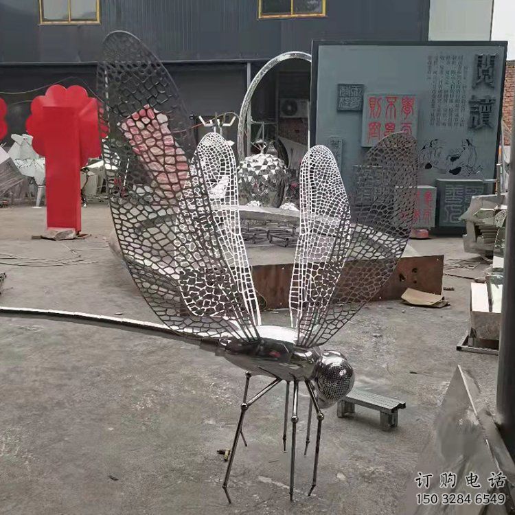 抽象蜻蜓點水雕塑廠家 創(chuàng)意擺件 幾何鏡面蜻蜓點水雕塑