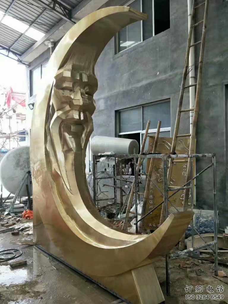 步行街月牙雕塑廠(chǎng)家 游樂(lè)場(chǎng)小品 鑄造不銹鋼月牙雕塑制作