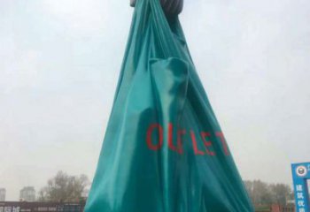 街道提包雕塑廠家 現(xiàn)代擺件 烤漆不銹鋼提包雕塑生產