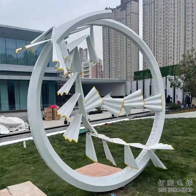 現(xiàn)代花環(huán)雕塑廠家 大型別墅區(qū)擺件 廣場不銹鋼花環(huán)雕塑廠
