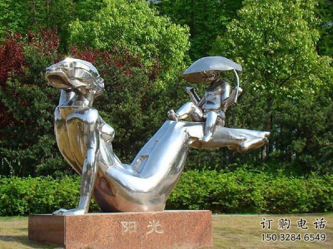 現(xiàn)代母子雕塑廠家 大型別墅區(qū)擺件 公園不銹鋼母子雕塑加工廠