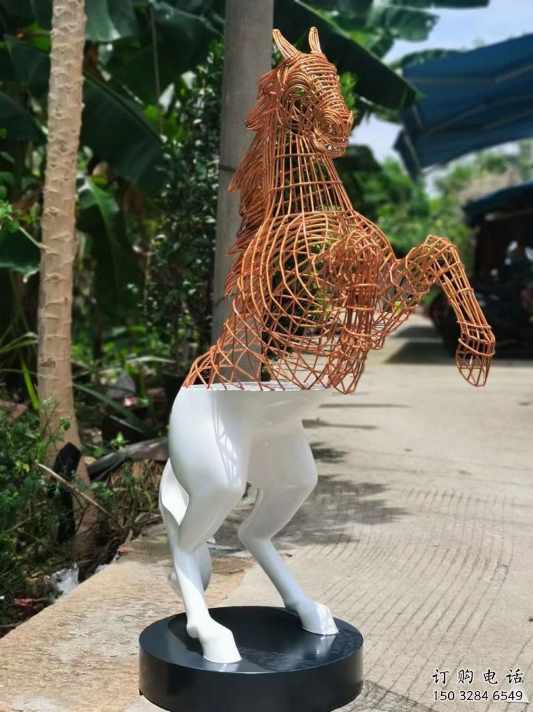 鏤空馬雕塑 動(dòng)物小品