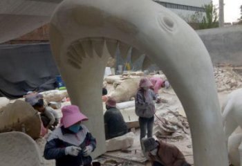 鱷魚(yú)大門(mén)雕塑
