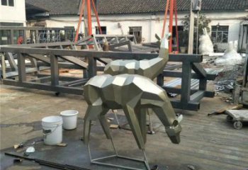 展示小鹿雕塑定制，小區(qū)雕塑，切面小鹿雕塑提供