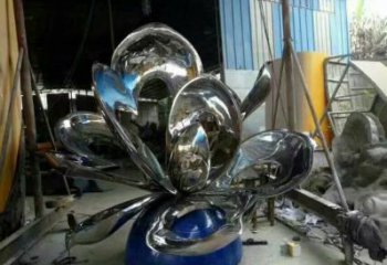 金屬荷花雕塑制作廠家，陸地?cái)[件，鏡面荷花雕塑制造商