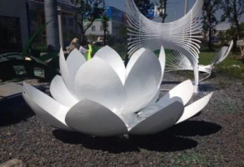 蓮花雕塑訂做，景區(qū)案例，藝術(shù)不銹鋼蓮花雕塑定制