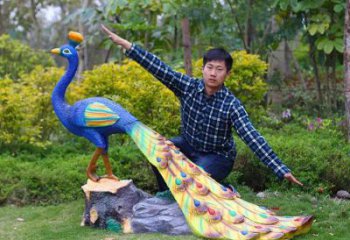 彩繪孔雀雕塑觀賞型，公園小品，別墅仿真孔雀雕塑廠家