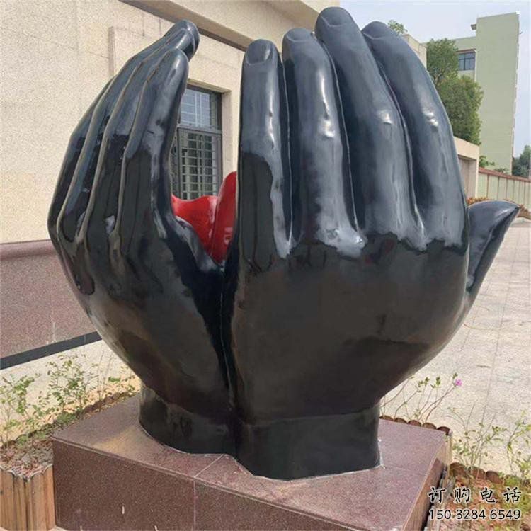 火球雕塑選用，美陳雕塑，鑄銅手托火球雕塑廠家