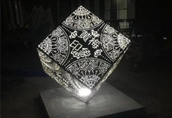魔方雕塑定做，公園小品，燈光魔方雕塑點(diǎn)擊