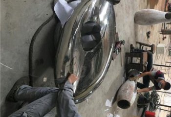 鏡面球雕塑定做，小區(qū)雕塑，不銹鋼球雕塑制造商