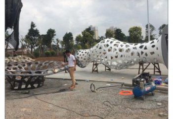 花瓶雕塑制造商，室外軟裝，鏤空花瓶雕塑制作承接