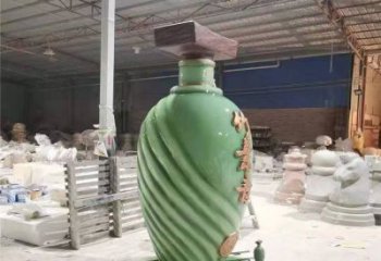 酒瓶雕塑展品，公園小品，城市玻璃鋼酒瓶雕塑供需