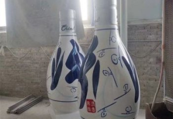 洋酒瓶雕塑通用，街頭雕塑，玻璃鋼洋酒瓶雕塑標(biāo)準(zhǔn)