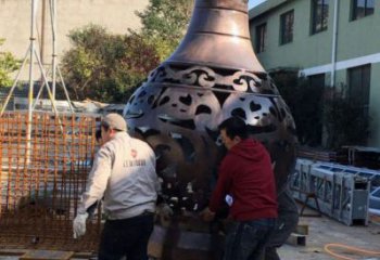 花瓶雕塑供應(yīng)，仿真雕塑，銅花瓶雕塑素材制造廠家