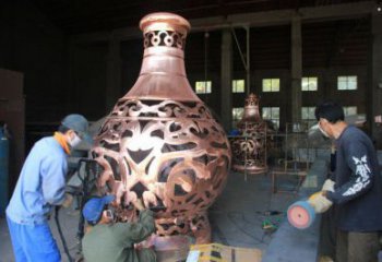 銅花瓶雕塑制作優(yōu)選，戶外雕塑，軟裝銅花瓶雕塑廠家