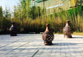 銅花瓶雕塑制造商，小區(qū)擺件，景觀銅花瓶雕塑廠家