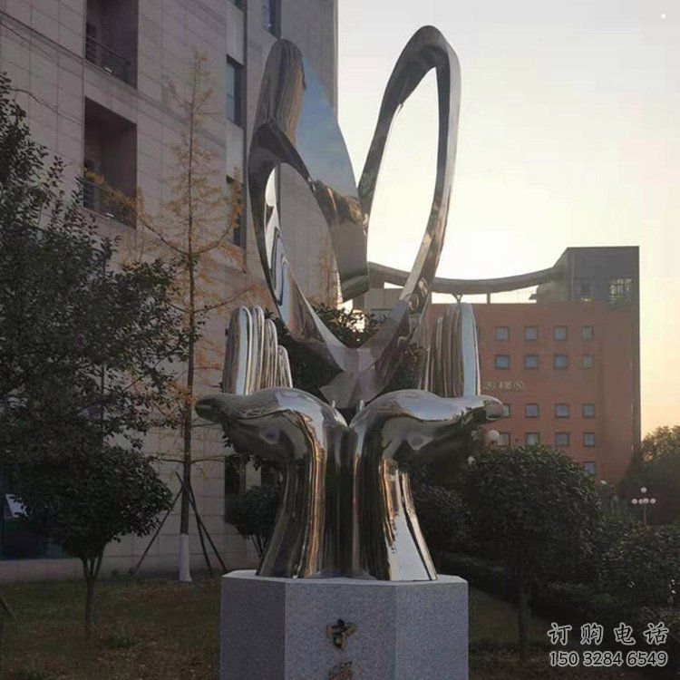 雙手雕塑廠家，水景雕塑，別墅不銹鋼雙手雕塑制作