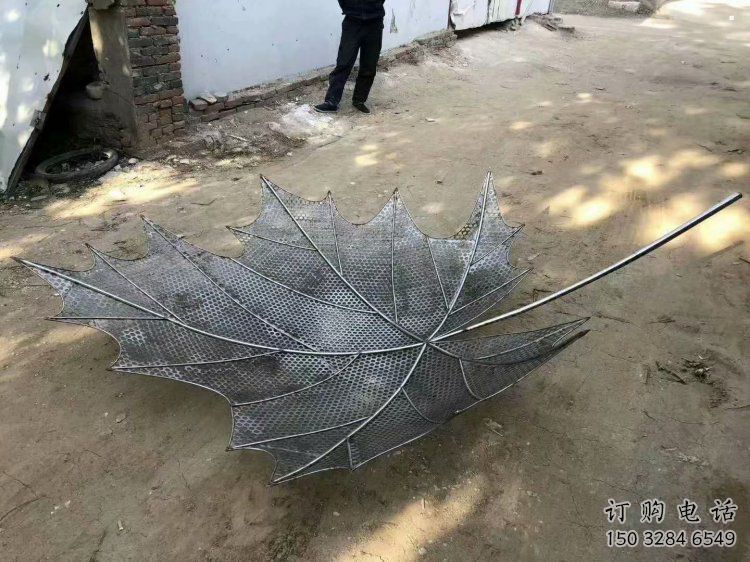 鏤空樹葉雕塑加工，鍛造工藝，鐵藝樹葉雕塑生產(chǎn)廠家