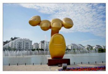手掌雕塑定制，村標(biāo)概念，景觀不銹鋼手掌雕塑預(yù)定