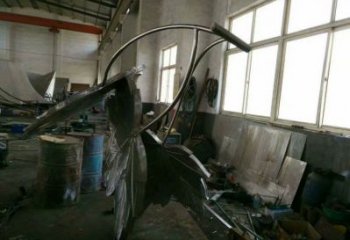 楓葉雕塑優(yōu)選，陸地擺件，藝術不銹鋼楓葉雕塑供應
