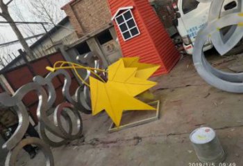 楓葉雕塑通用，街景小品，烤漆楓葉雕塑制造廠家