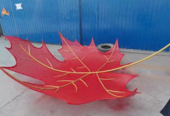鏤空楓葉雕塑制造，歐式風(fēng)格，鐵藝楓葉雕塑定制廠家