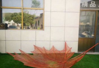 鏤空樹葉雕塑制造，藝術(shù)擺件，鐵藝樹葉雕塑訂做廠家