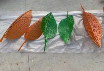 樹(shù)葉雕塑