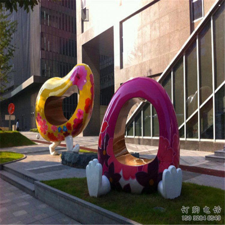 心形人物雕塑服務(wù)商，美陳雕塑，不銹鋼雕塑抽象精選