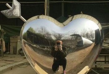 抽象心形球雕塑展品，小區(qū)雕塑，不銹鋼心形球雕塑制作精選