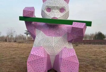 現(xiàn)代熊貓雕塑定制，中式工藝，切面鏤空熊貓雕塑廠家