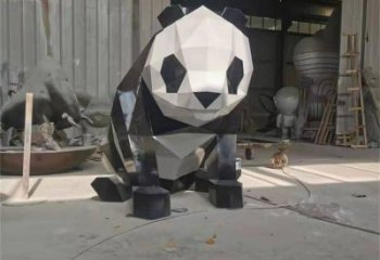 熊貓雕塑制造，白鋼構(gòu)件，幾何切面熊貓雕塑提供
