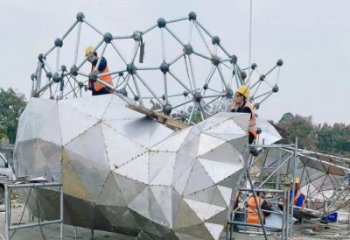 熊貓雕塑制造，街景小品，景觀切面熊貓雕塑優(yōu)價