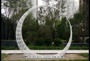 月牙雕塑制造，歐式風(fēng)格，鏤空月牙雕塑廠家定價(jià)