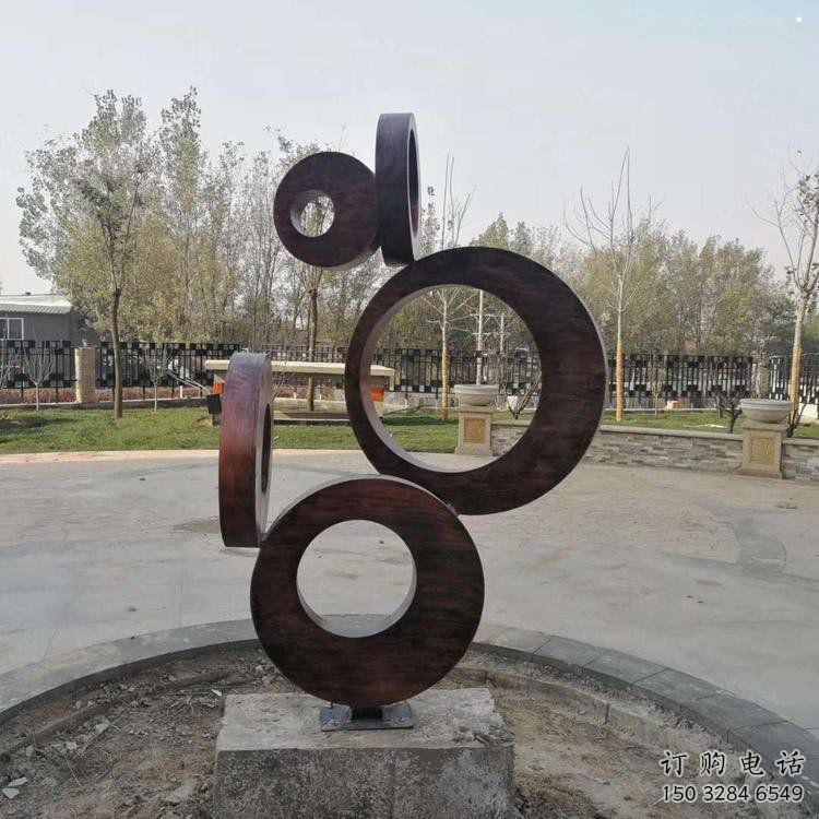 彩繪樂(lè)譜雕塑