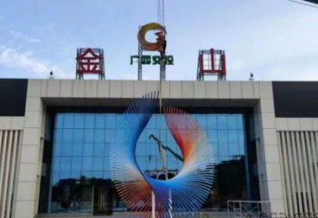 鳥翅建筑雕塑預(yù)定，城區(qū)小品，不銹鋼鳥翅雕塑制造商
