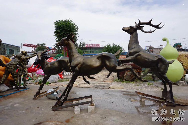 銅仁戶外小鹿批發(fā)，動物雕塑，梅花鹿銅雕塑供求