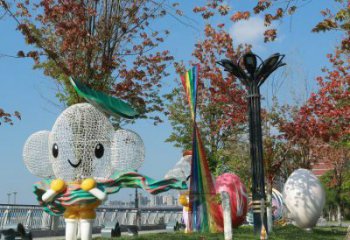 金昌戶外鏤空卡通雕塑供應，花園小品，鐵藝卡通雕塑展品