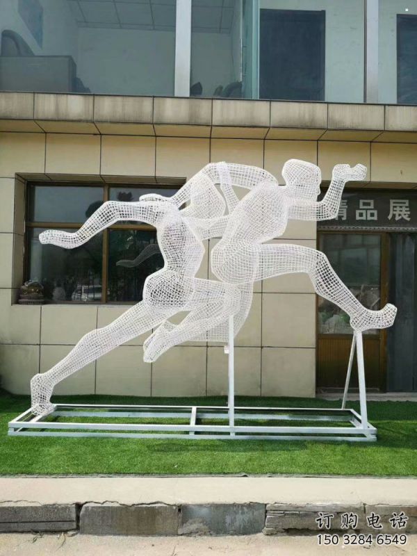郴州鏤空跨欄雕塑制造商，透雕雕塑，鐵藝體育人物雕塑供給