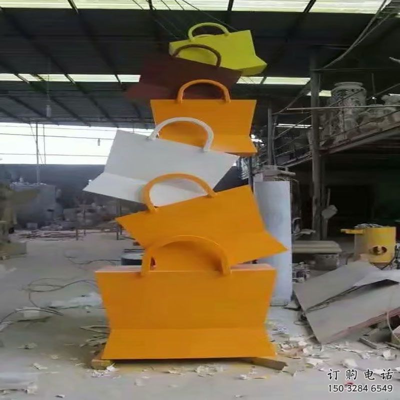 隆德烤漆挎包雕塑制造商，室外軟裝，景觀挎包雕塑制作