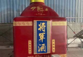 隆德洋酒瓶雕塑選定，景觀雕塑，玻璃鋼洋酒瓶雕塑造型生產(chǎn)商